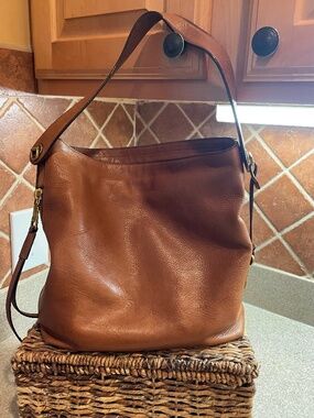 Fossil MAYA Hobo Bag w/Unused Adjustable Strap EXCELLENT CONDITION